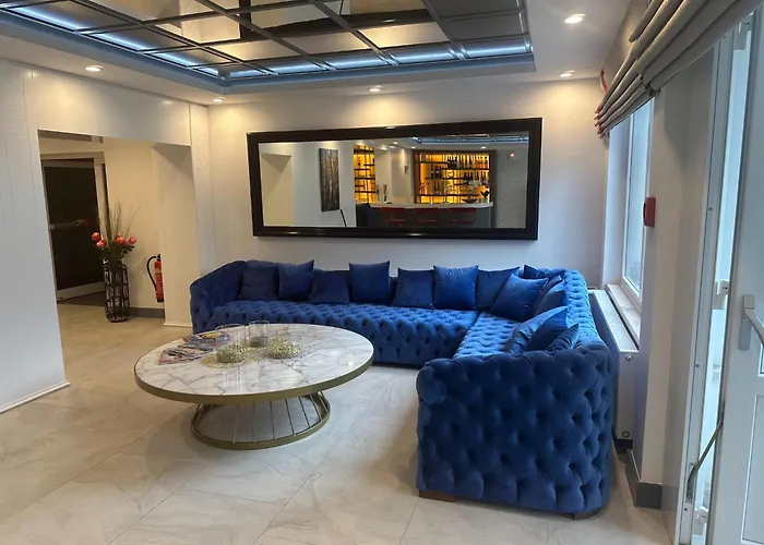 Schwarzbachtal Double Forest Mountain View *